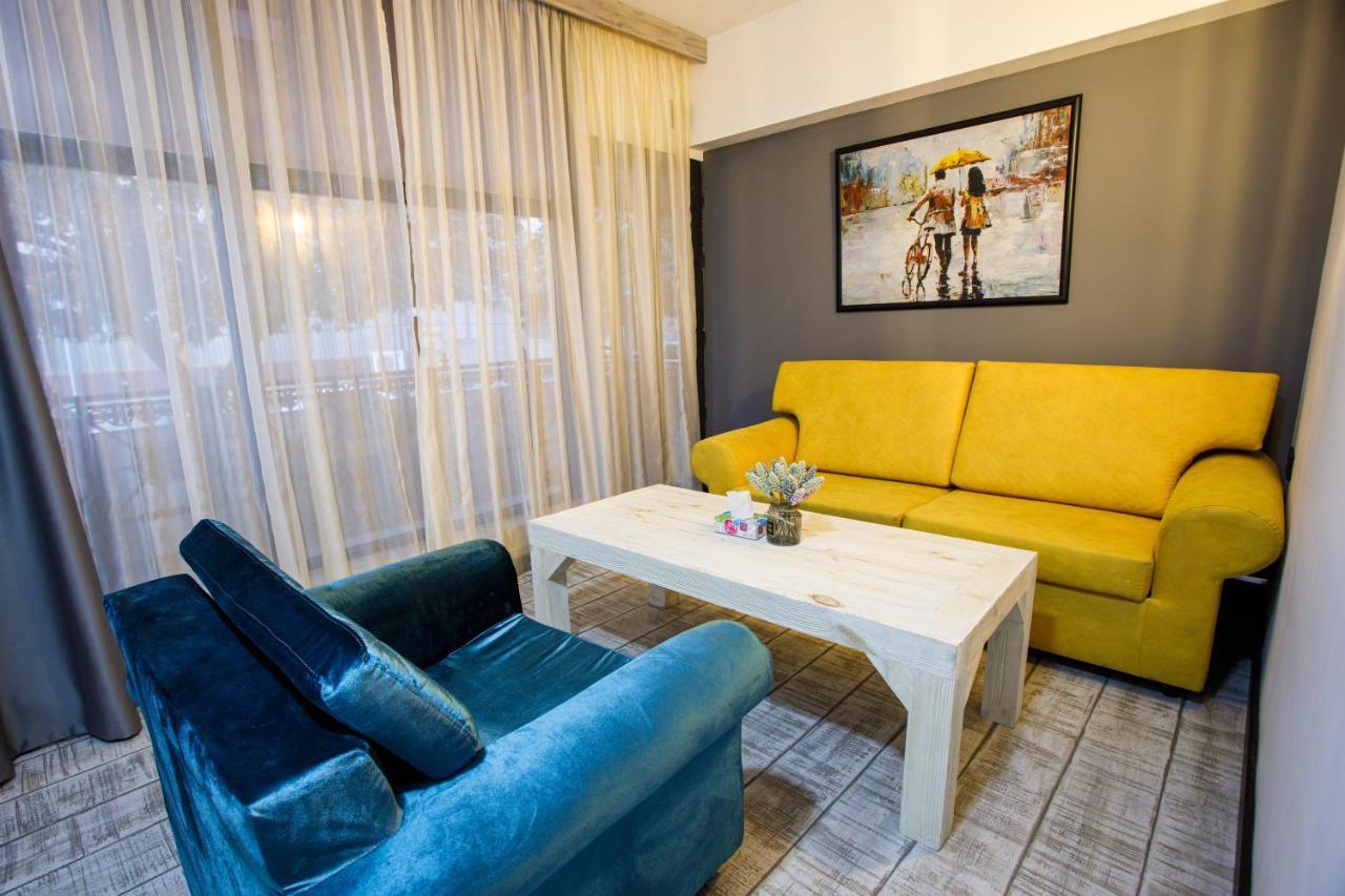 The Phoenix Boutique Hotel Yerevan Exterior photo